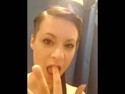 Vaalea tukkainen hottie otsatukka saa kyytiä sexsivideot kaikkialla