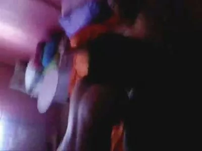 Blondi MILF ilmaisia sexi elokuvia Phoenix Marie harrastaa seksiä miehensä ja poikapuolen kanssa
